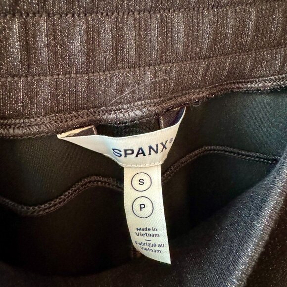 Spanx Air Essentials Wide Leg Crop Pants - Picture 3 of 6